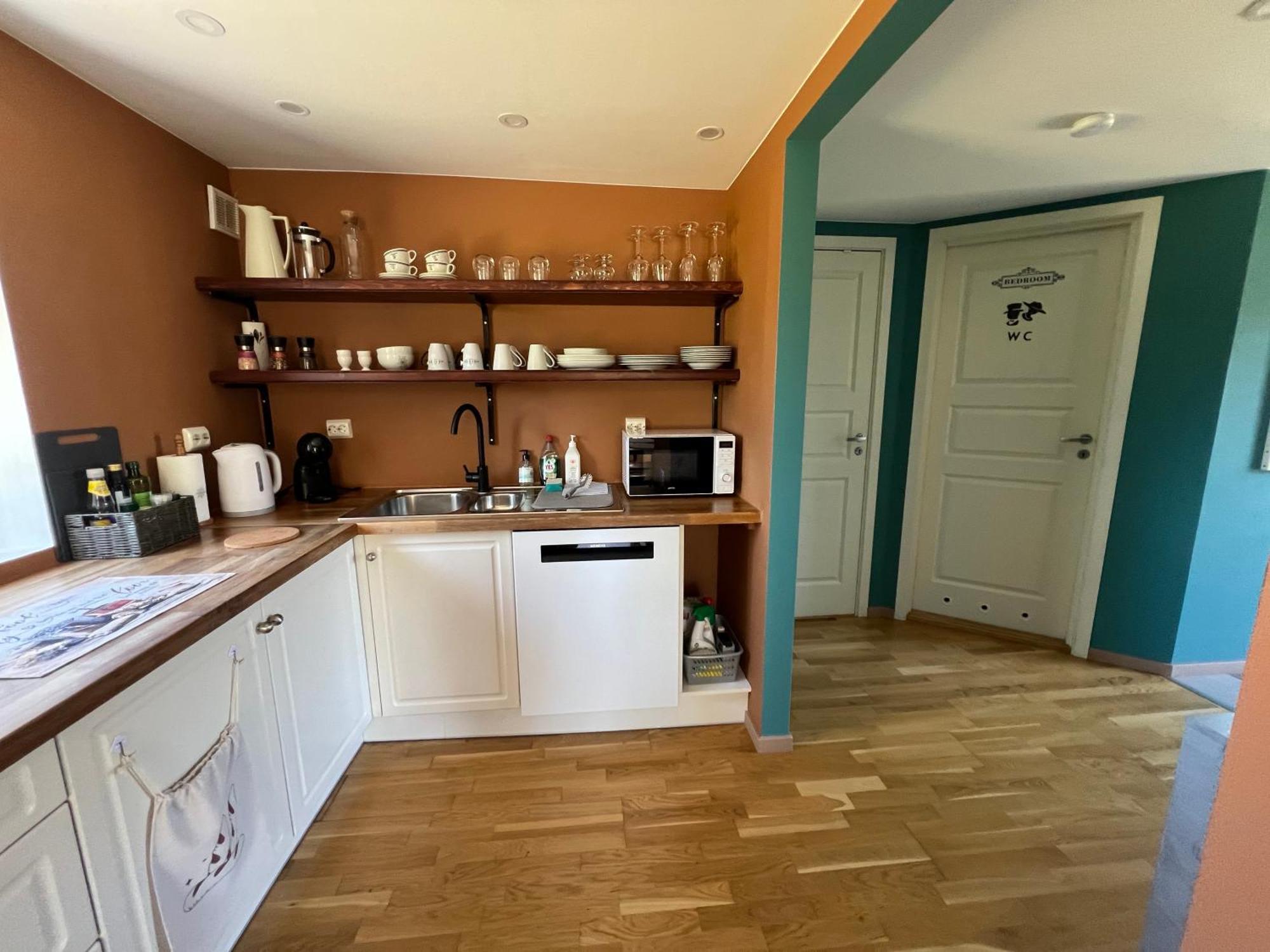 Sokkelleilighet I Enebolig I Naer Stranden Apartment *